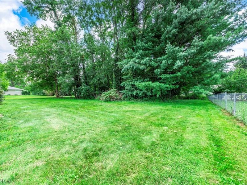 25273 Briarwood Lane, Columbia Station, OH 44028 Photo 32