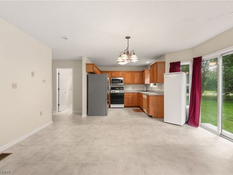 25273 Briarwood Lane, Columbia Station, OH 44028 Photo 9