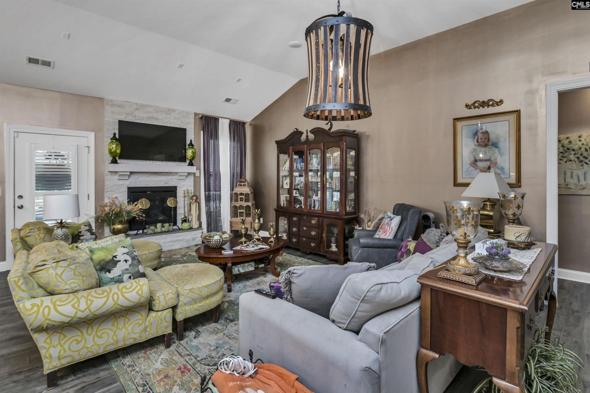 207 Doe Meadow Lane Photo 4
