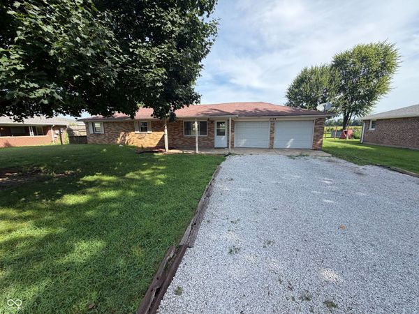 2584 E Phylbeck Avenue , Terre Haute, IN 47805