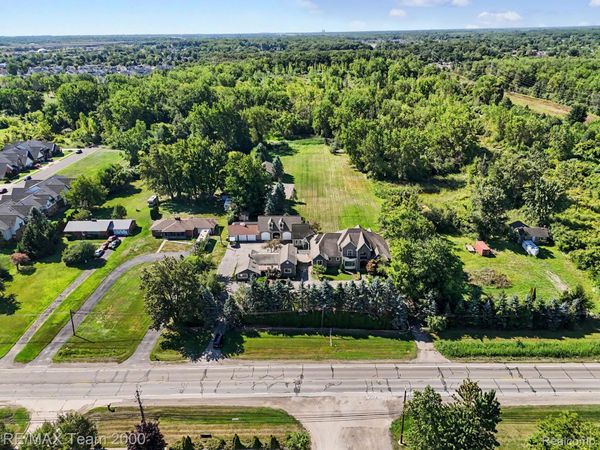 22535 Pennsylvania Road , Brownstown Township, Mi 48193