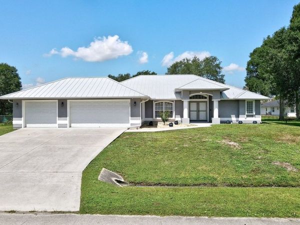 1461 Seahouse Street, Sebastian, FL 32958