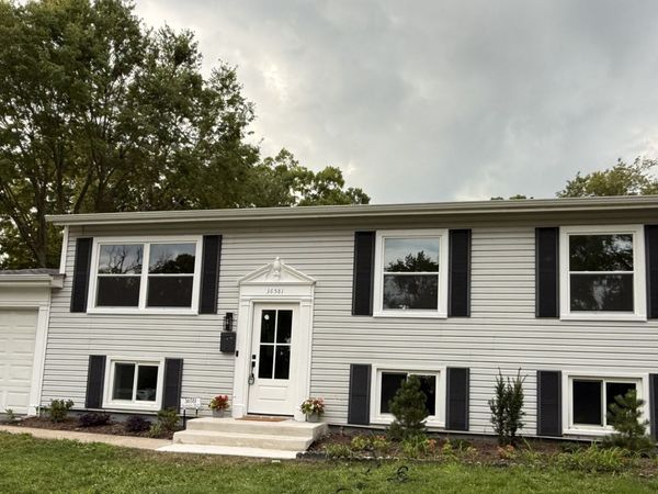 36581 N Grandwood Drive , Gurnee, IL 60031
