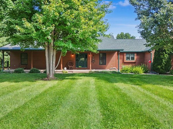 372 County Road 2700 N Road , Mahomet, IL 61853
