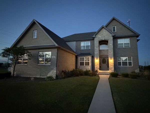 12903 Waterford Drive , Lemont, IL 60439