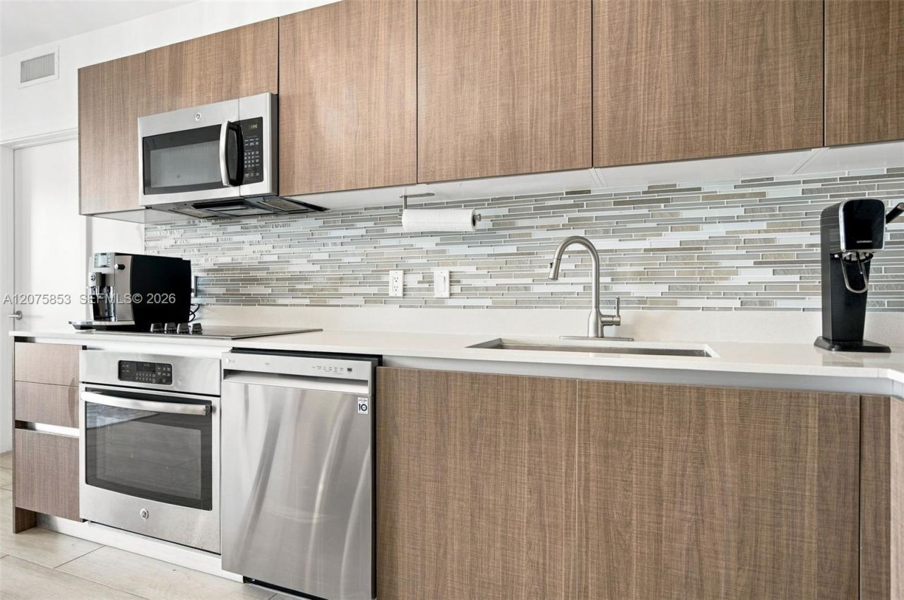 1600 SW 1st Ave , Unit 1103, Miami, FL 33129 Photo
