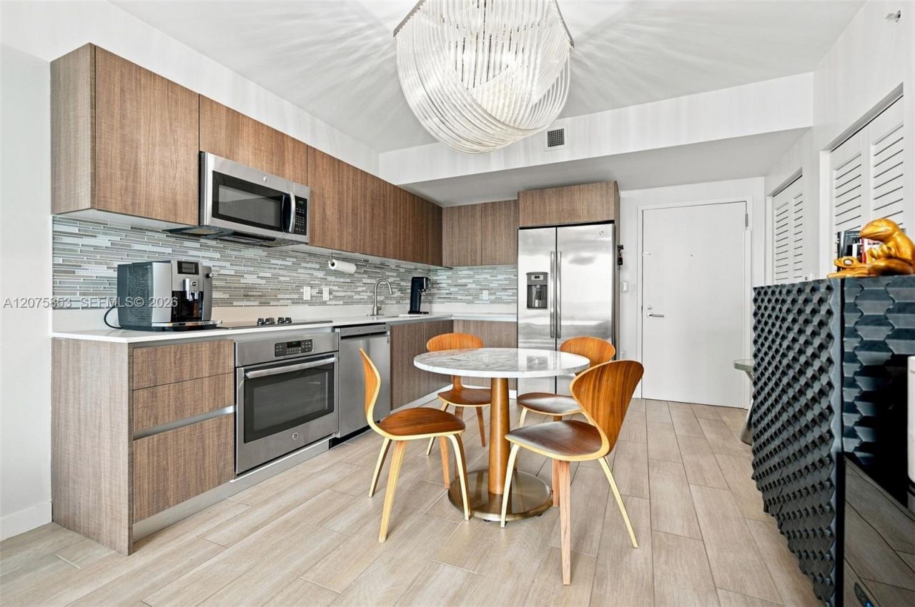 1600 SW 1st Ave , Unit 1103, Miami, FL 33129 Photo
