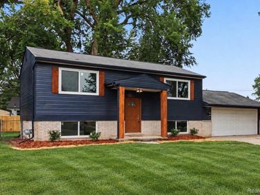 39721 Camp Street, Harrison Township, Mi 48045