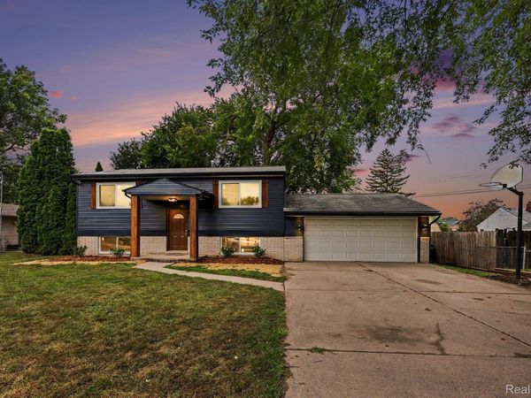 39721 Camp Street, Harrison Township, Mi 48045