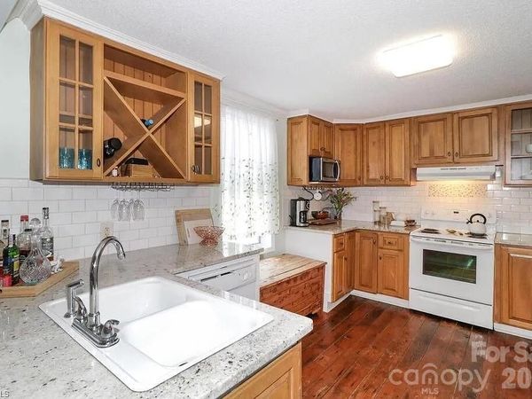 115 W Henderson Street , Salisbury, NC 28144
