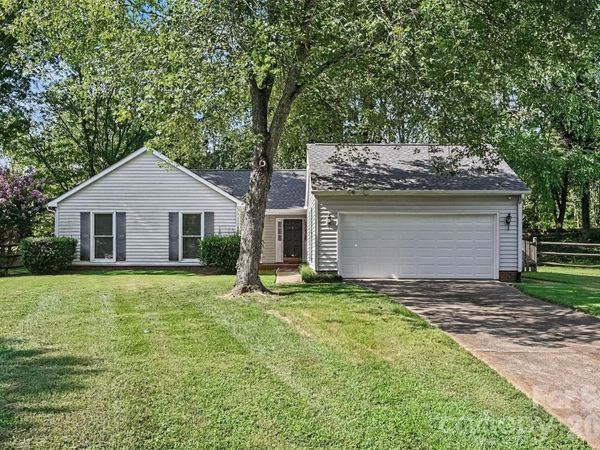 8248 Oakley Lane, Charlotte, NC 28270