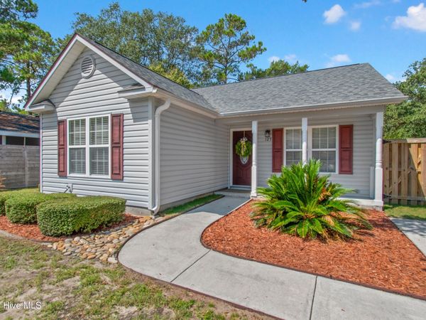 123 NE 18th Street, Oak Island, NC 28465