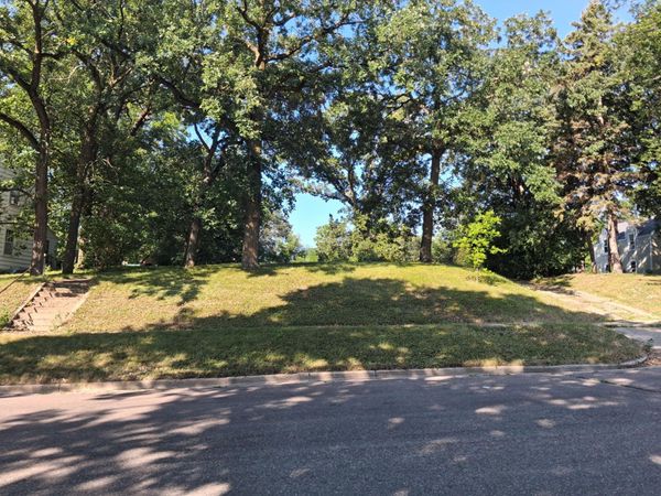 423 N Cleveland Avenue , Fergus Falls, MN 56537