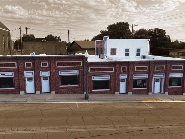 118 E Main Street, Richmond, MO 64085