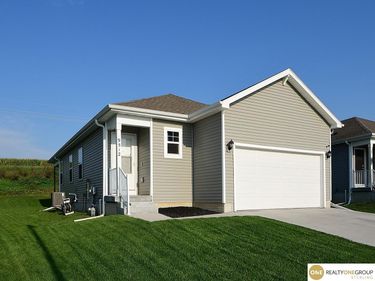9512 Reynolds Street, Omaha, NE 68122