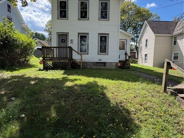 28 Pearl Avenue , Jamestown, NY 14701