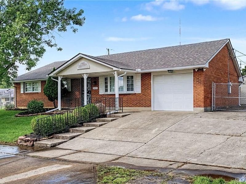 1021 Bethune Circle, Dayton, OH 45417 Photo 1