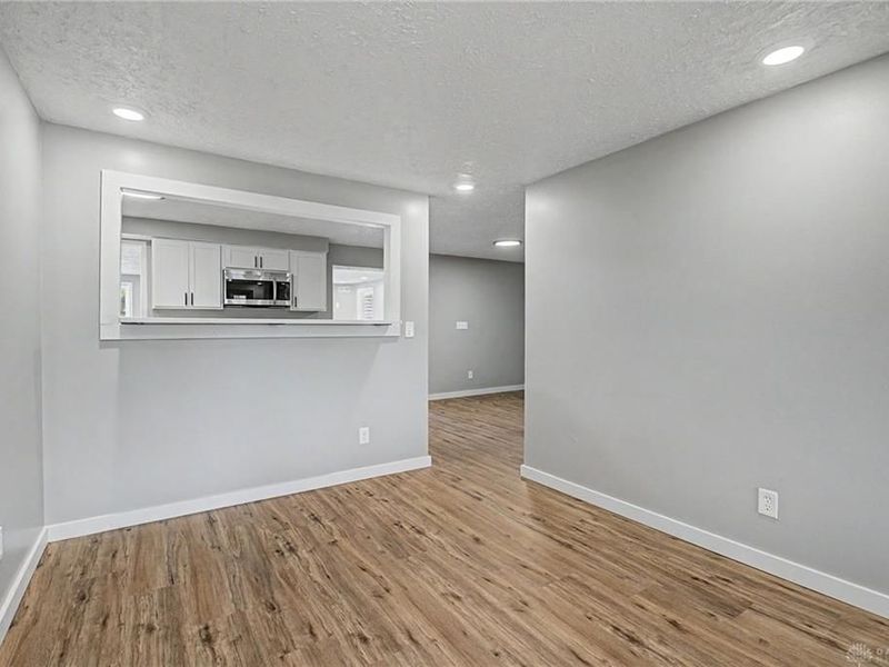 1021 Bethune Circle, Dayton, OH 45417 Photo 10