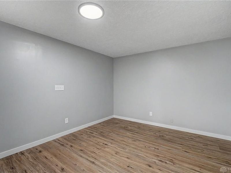 1021 Bethune Circle, Dayton, OH 45417 Photo 13