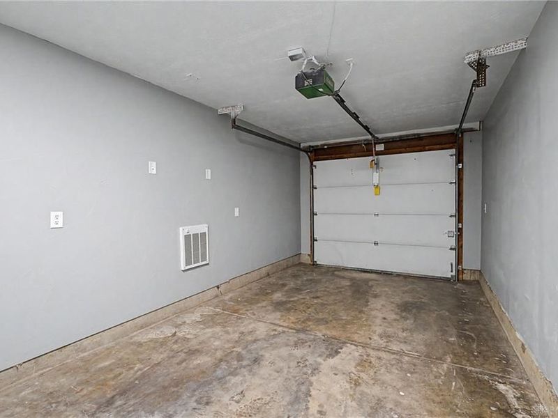 1021 Bethune Circle, Dayton, OH 45417 Photo 22