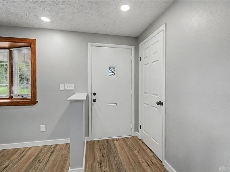 1021 Bethune Circle, Dayton, OH 45417 Photo 6