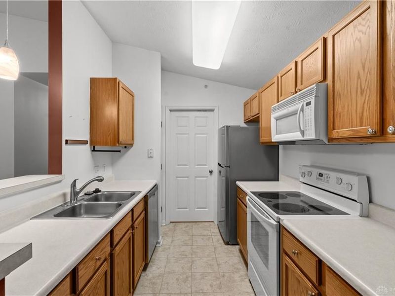1720 Waterstone Boulevard, Unit 311, Miamisburg, OH 45342 Photo 12