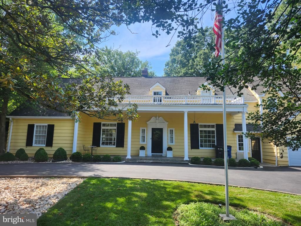 3610 3610 EAST WEST HIGHWAY, CHEVY CHASE, MD 20815