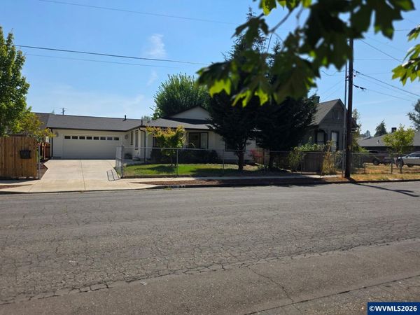 1626 1st Av E, Albany, OR 97321