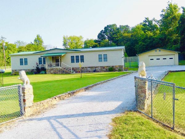 304 Evans Street, Mountain View, AR 72560