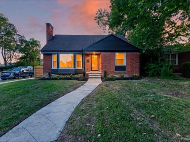 19705 Sussex Street, Detroit, Mi 48235