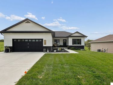 129 E 13Th Corners, Nebraska City, NE 68410