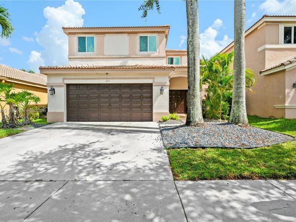 445 Conservation Dr , Weston, FL 33327
