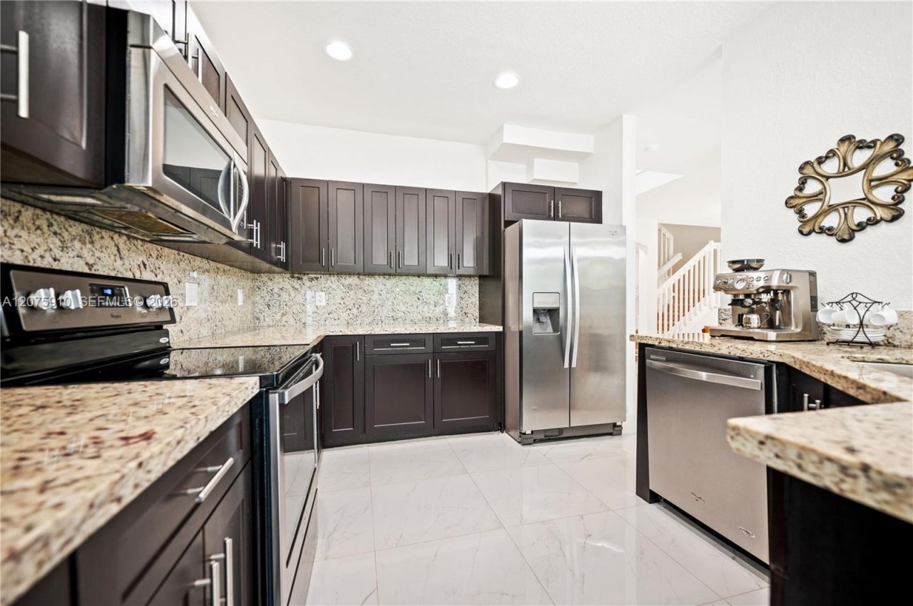 445 Conservation Dr , Weston, FL 33327 Photo