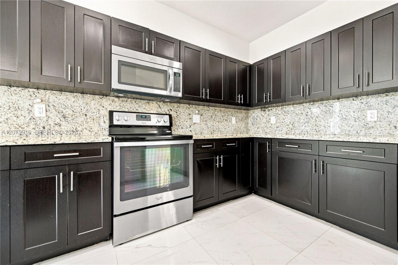 445 Conservation Dr, Weston, FL 33327 Photo