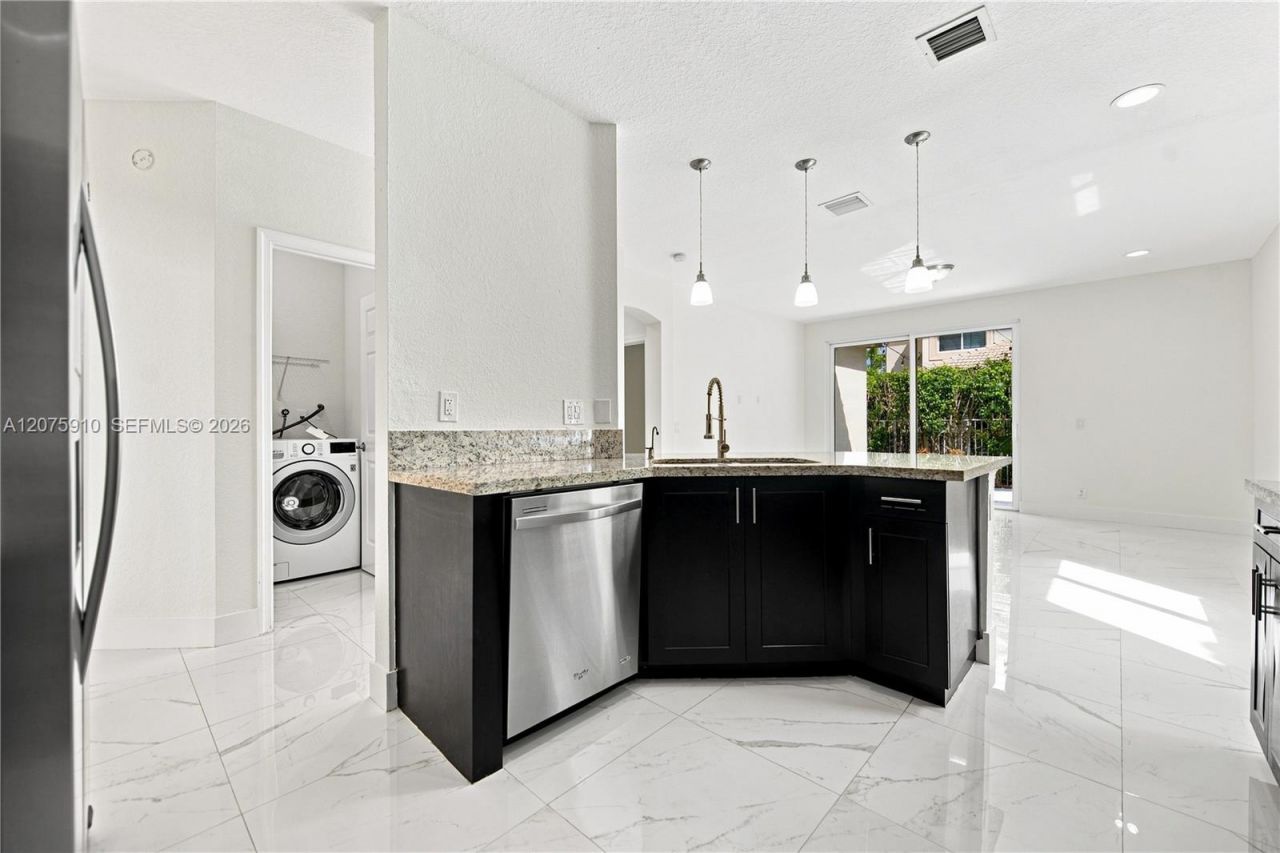 445 Conservation Dr, Weston, FL 33327 Photo