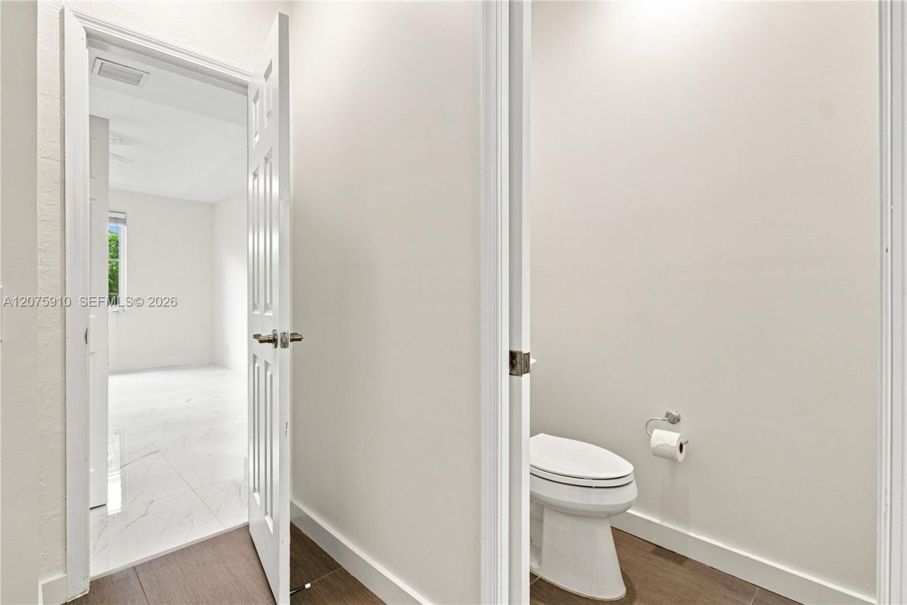 445 Conservation Dr, Weston, FL 33327 Photo
