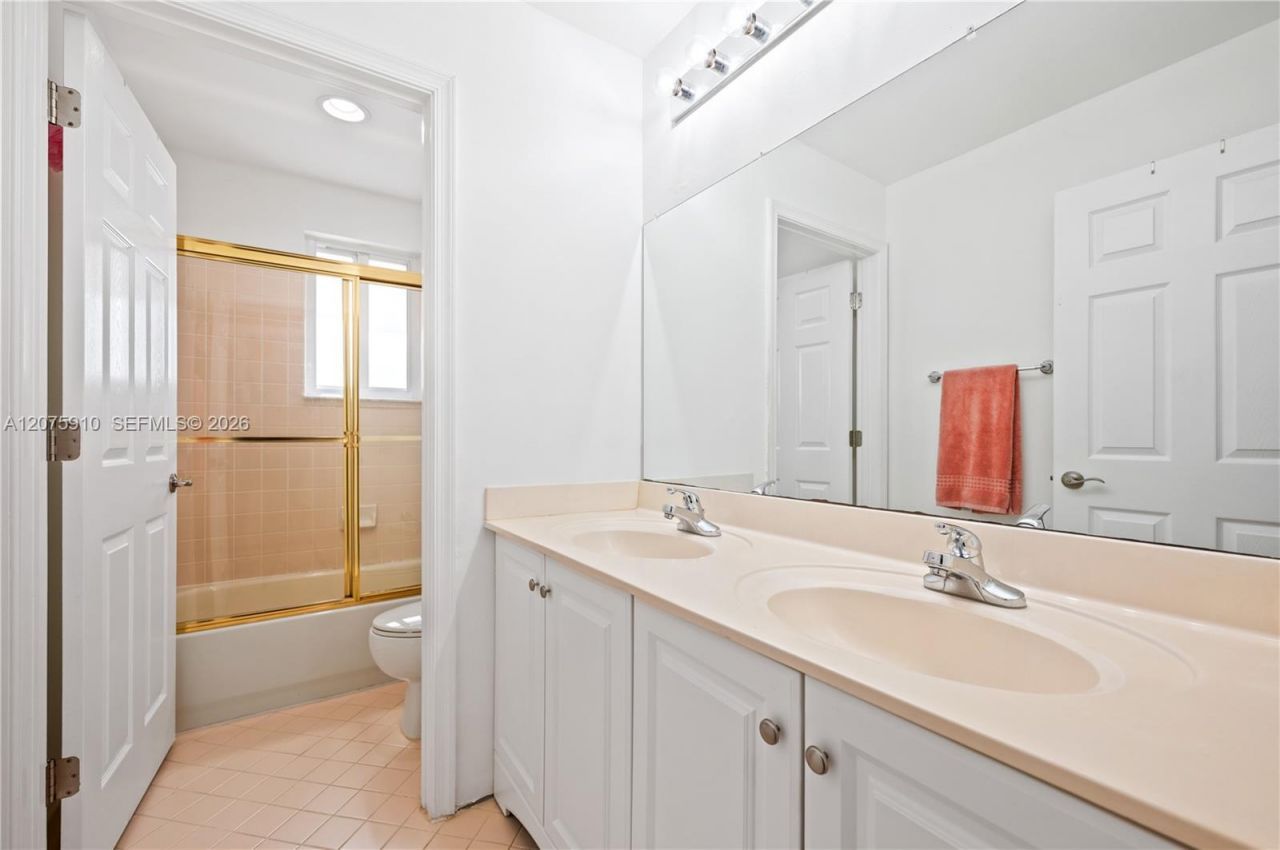 445 Conservation Dr , Weston, FL 33327 Photo
