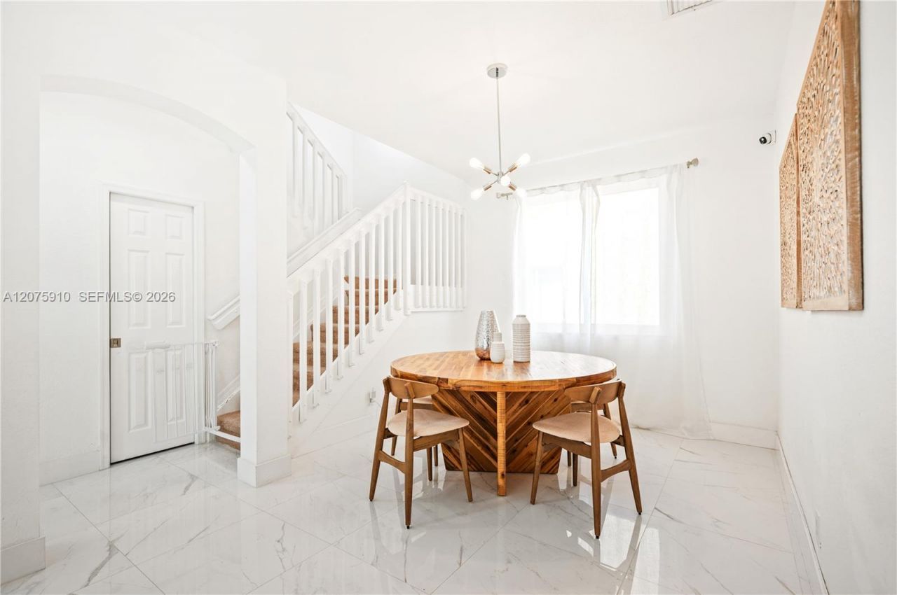 445 Conservation Dr , Weston, FL 33327 Photo