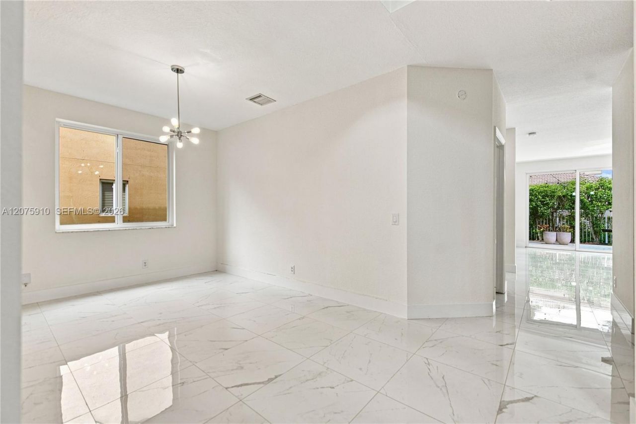 445 Conservation Dr, Weston, FL 33327 Photo