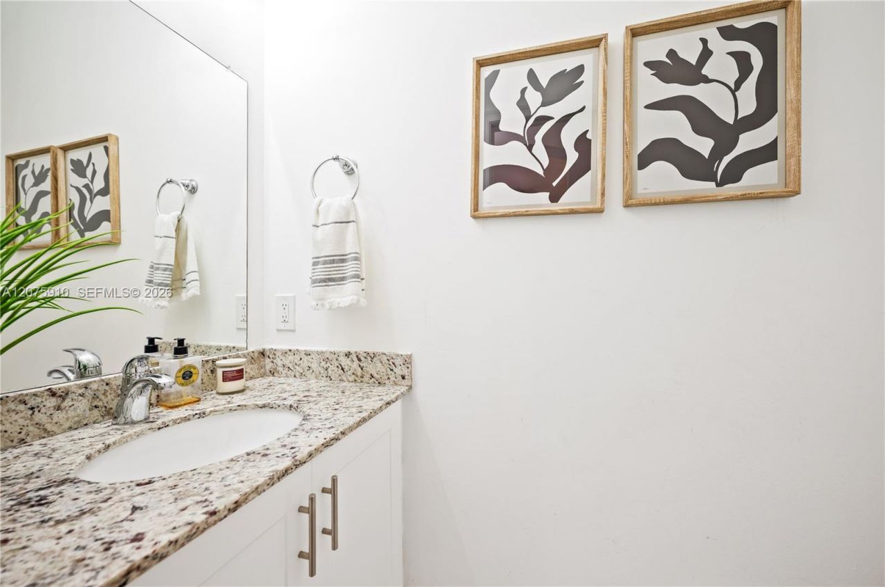 445 Conservation Dr , Weston, FL 33327 Photo