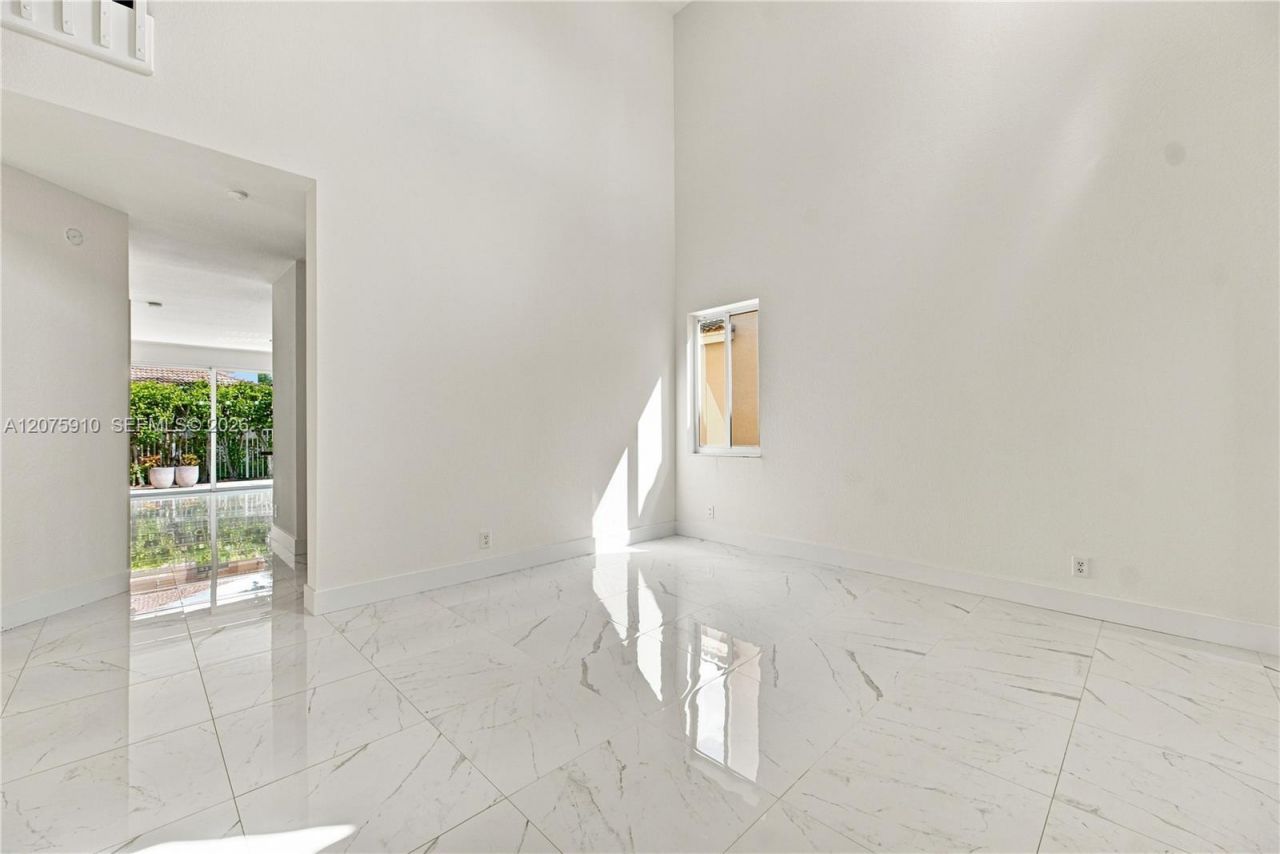 445 Conservation Dr, Weston, FL 33327 Photo