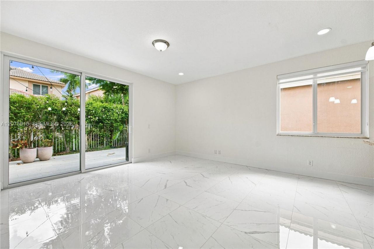 445 Conservation Dr, Weston, FL 33327 Photo
