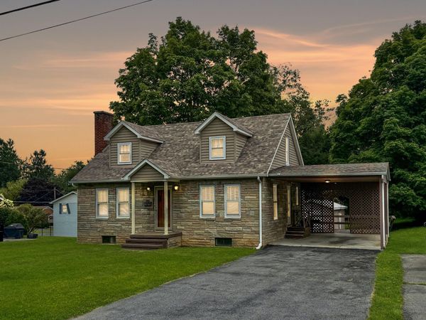 686 Lafayette St, Lewisburg, WV 24901
