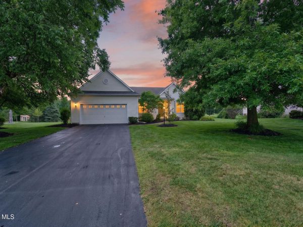 12 Danbury Court, Clifton Park, NY 12065