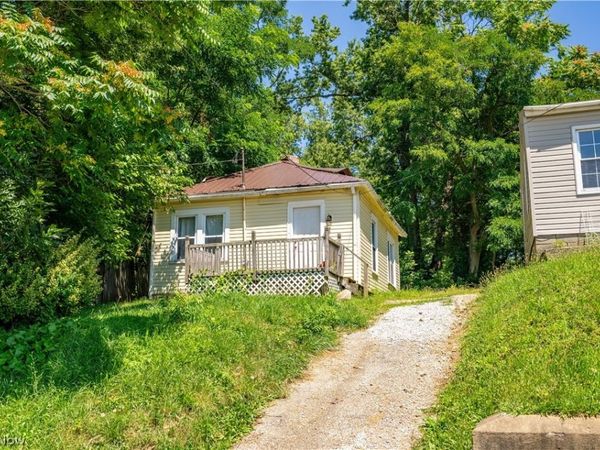 161 Fernwood Avenue, Barberton, OH 44203