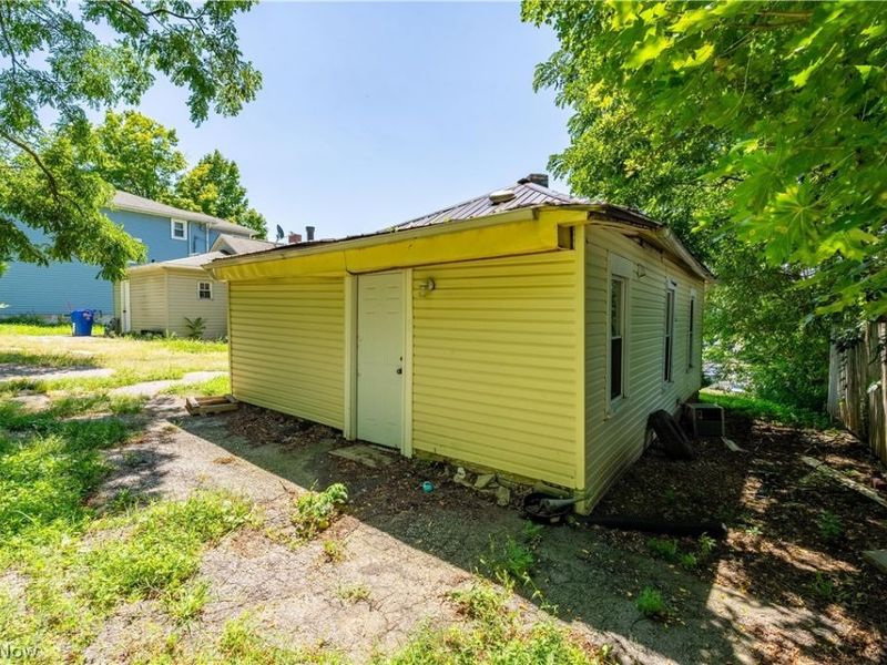 161 Fernwood Avenue, Barberton, OH 44203 Photo 2