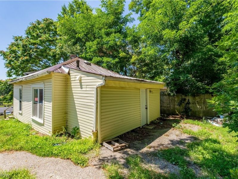161 Fernwood Avenue, Barberton, OH 44203 Photo 3