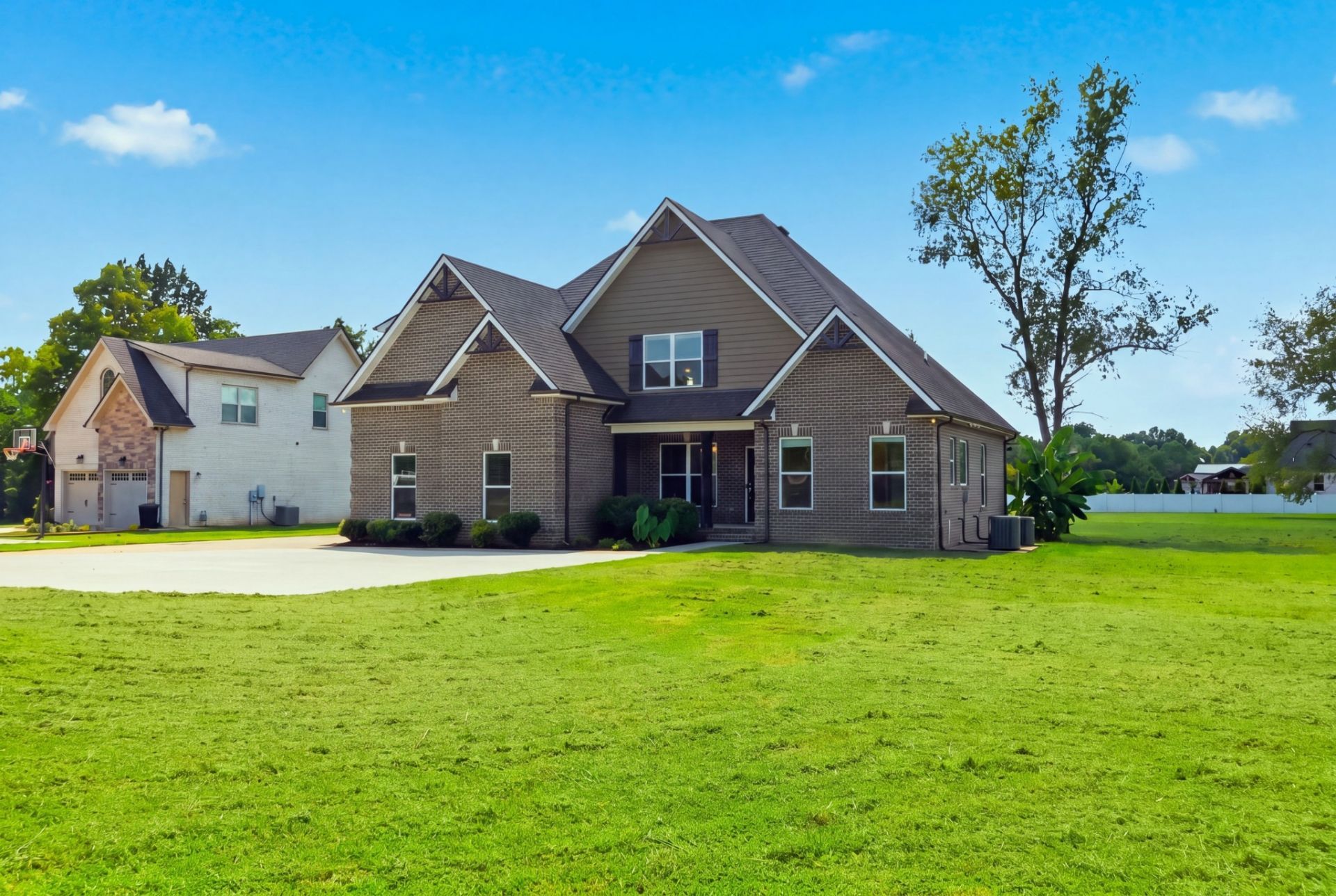 2187 Twin Oak Dr, Murfreesboro, TN 37130 Main Photo