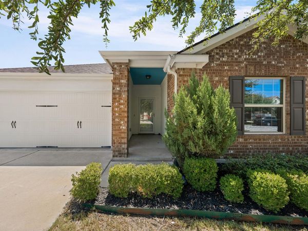 912 Wolcott DR, Leander, TX 78641