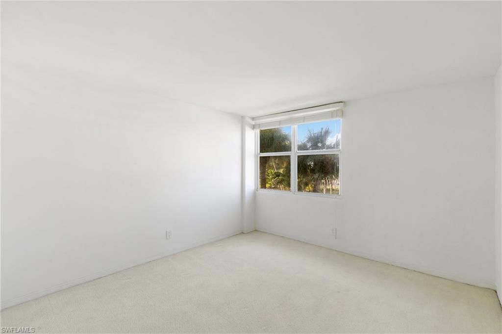 2121 Gulf Shore Blvd N, Unit 203, Naples, FL 34102 Photo